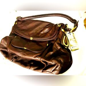 B Makowsky Genuine Leather Bag in Brandy.